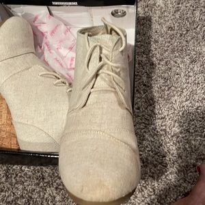 Cute beige wedge